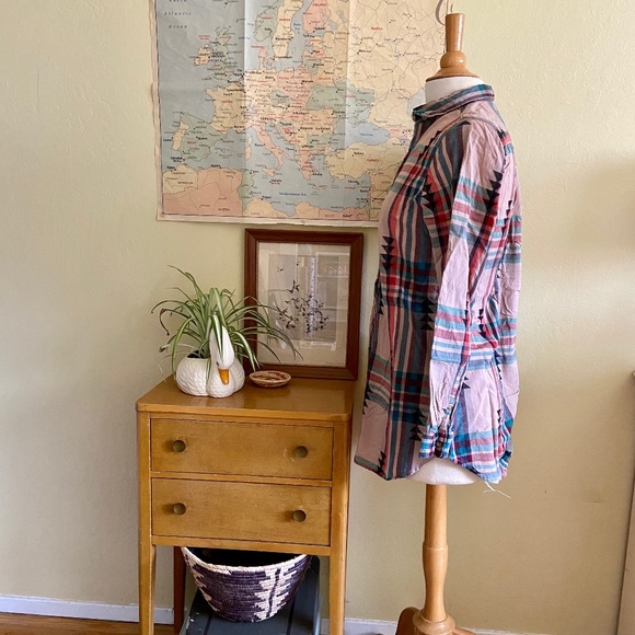 Woolrich Button Down Arrow Flannel - Picture 4 of 6